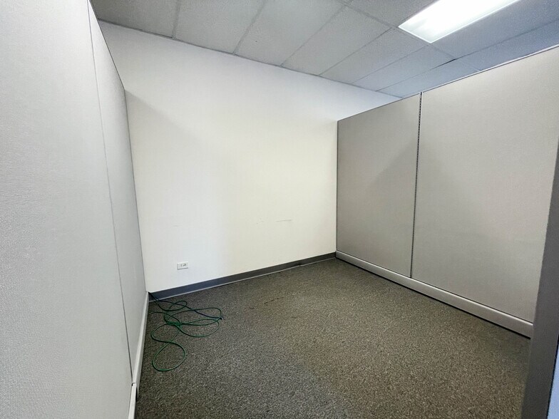 More Photos Of 6252 N Lincoln Ave, Chicago Office For Lease