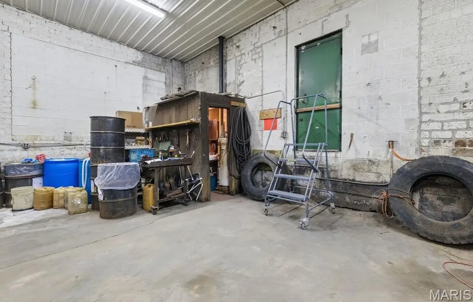 More Photos Of 2605 N 20th St, Saint Louis Industrial For Sale
