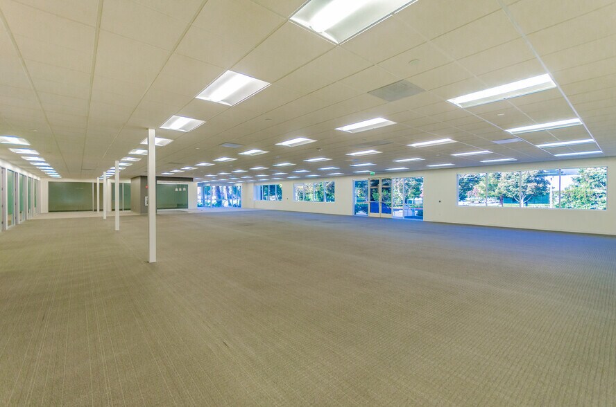 More Photos Of 310 Deguigne Dr, Sunnyvale Research And Development For Lease