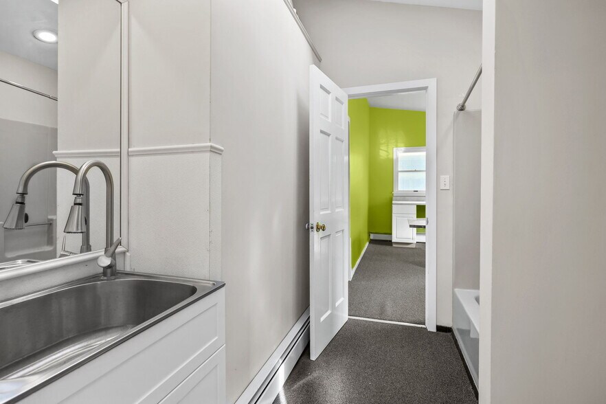 More Photos Of 863 State Rd, Princeton Medical For Lease