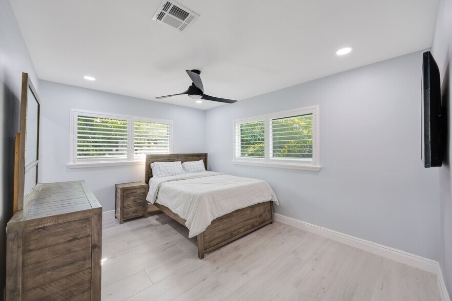 More Photos Of 830 SE 22nd Ave, Pompano Beach Apartments For Sale