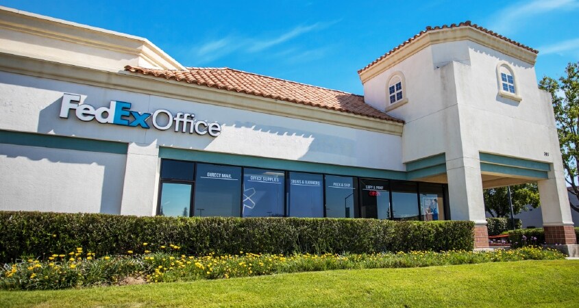 More Photos Of 323 W Shaw Ave, Clovis Unknown For Lease