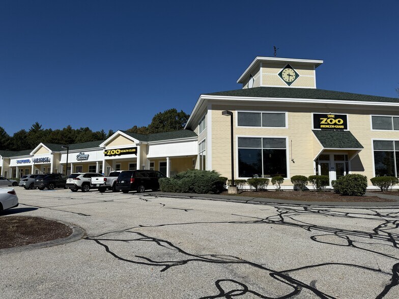 More Photos Of 410 S River Rd, Bedford General Retail For Lease