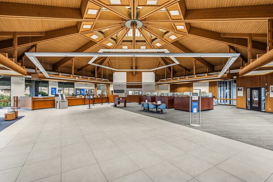 More Photos Of 601 Crater Lake Ave, Medford Bank For Sale
