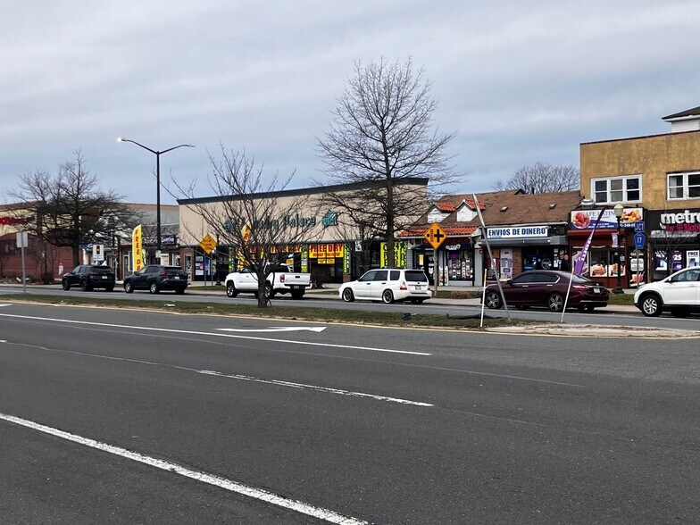 More Photos Of 28-40 E Suffolk Ave, Central Islip Office For Lease