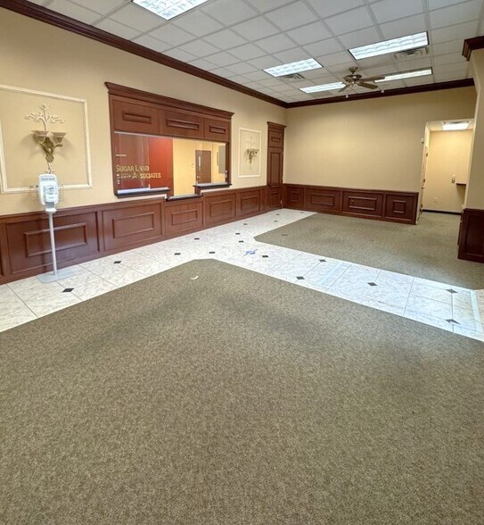 More Photos Of 3527 Town Center Blvd, Sugar Land Medical For Lease