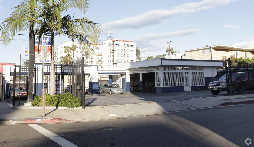 Primary Photo Of 6201 Franklin Ave, Los Angeles Auto Repair For Lease