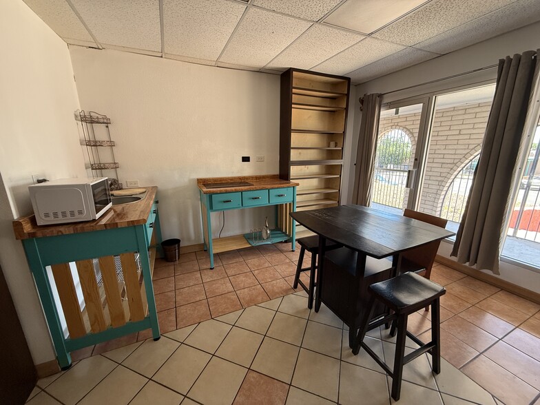 More Photos Of 3221 E Yandell Dr, El Paso Office Residential For Sale