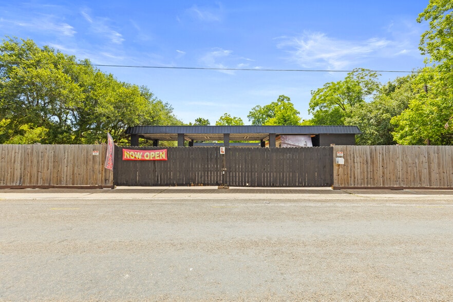 More Photos Of 510 Walker st, Trinity Fast Food For Sale