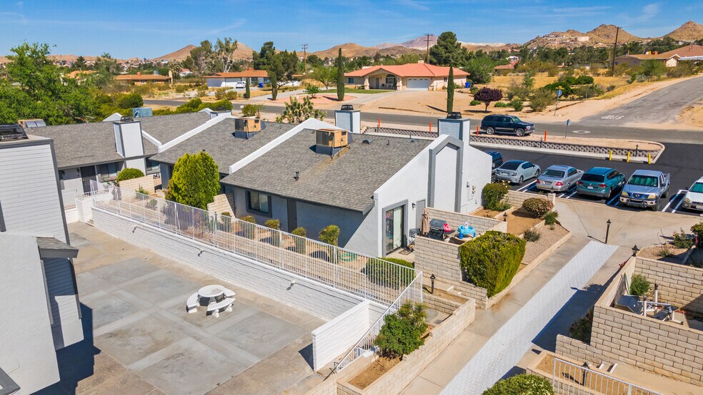 More Photos Of 19087 Allegheny Rd, Apple Valley Apartments For Sale