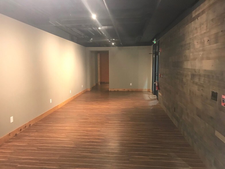 More Photos Of 871 S Arbor Vitae, Edwardsville General Retail For Lease