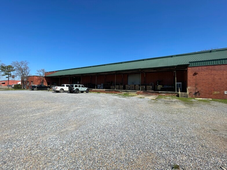 More Photos Of 1100 Chandler St, Montgomery Industrial For Lease