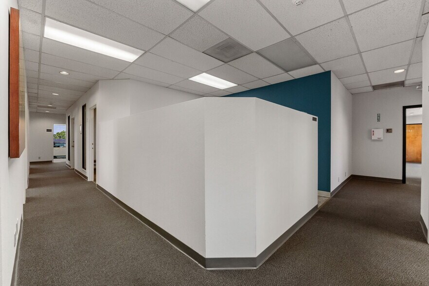 More Photos Of 992 S De Anza Blvd, San Jose Office For Lease