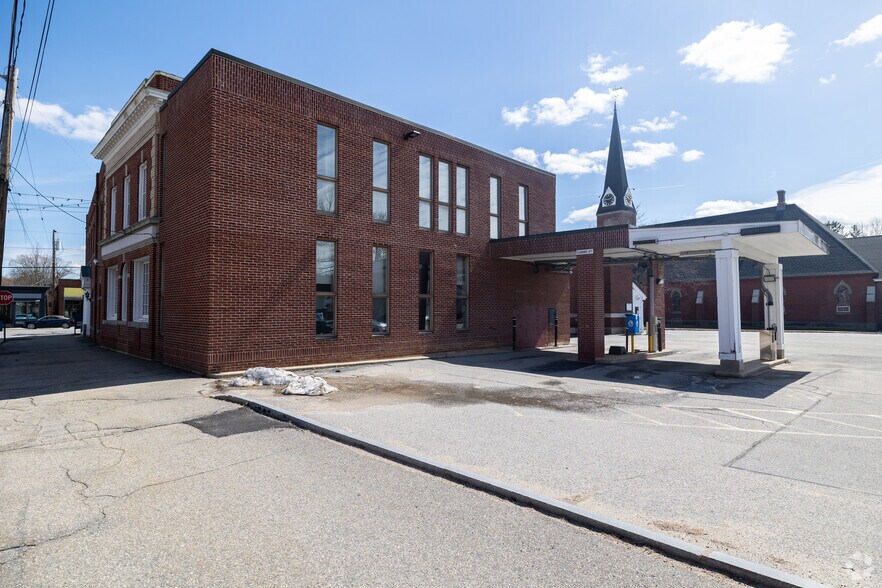 More Photos Of 4 Central St, Farmington Bank For Sale