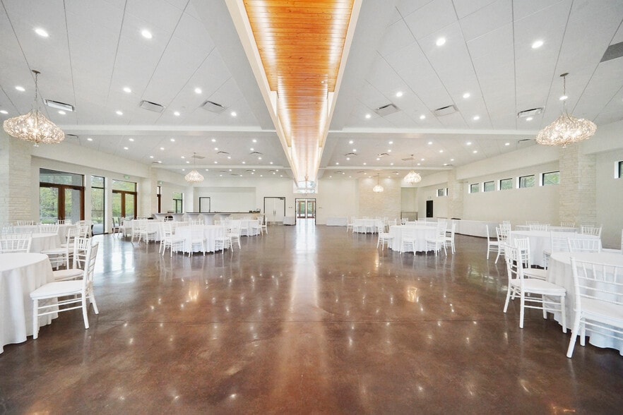 More Photos Of 25566 Bradbury Dr, Hockley Winery Vineyard For Sale