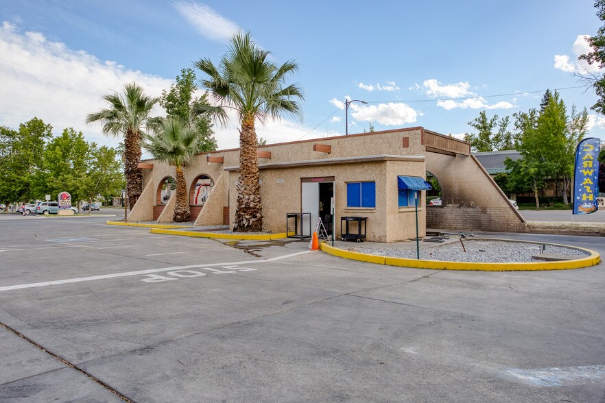 More Photos Of 312 Main St, Red Bluff Carwash For Sale