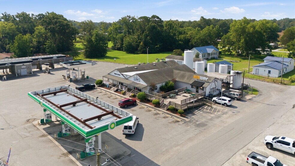 More Photos Of 346 W Jones St, Trenton Service Station For Lease
