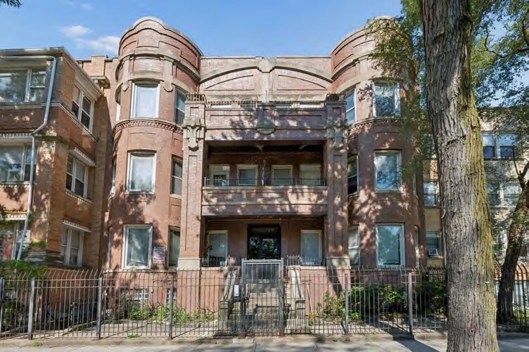 More Photos Of 5624 S King Dr, Chicago Apartments For Sale