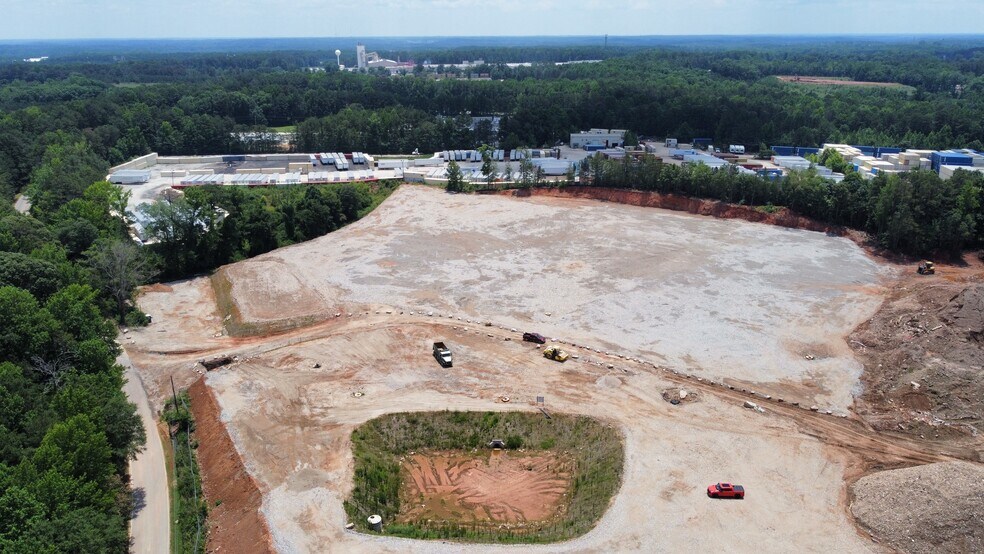 More Photos Of 7635 Bishop Rd, Fairburn Service For Lease