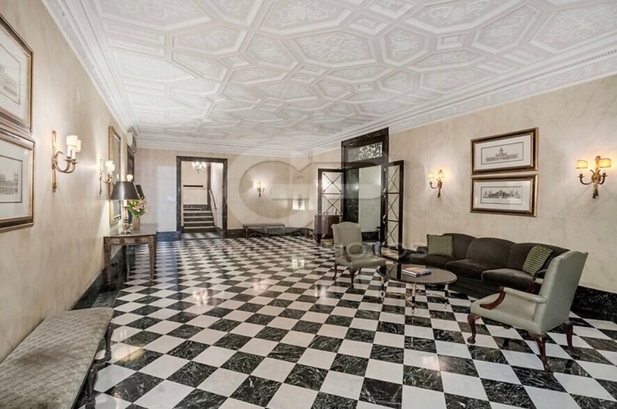 More Photos Of 1136 5th Ave, New York Apartments For Lease