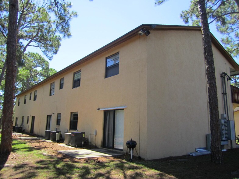More Photos Of 4655 Wellman Trl, Lake Worth Apartments For Sale