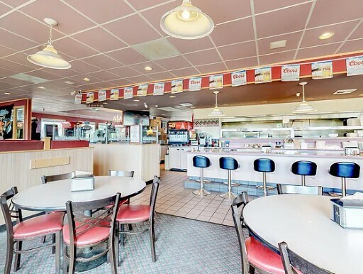 More Photos Of 1875 Riverwalk Dr, Fortuna Restaurant For Sale