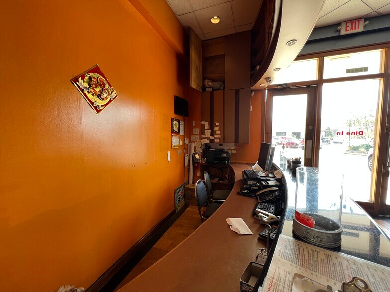 More Photos Of 14902 Northwest Fwy, Houston Unknown For Lease