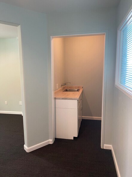 More Photos Of 3201-3215 Macarthur Blvd, Oakland Medical For Sale