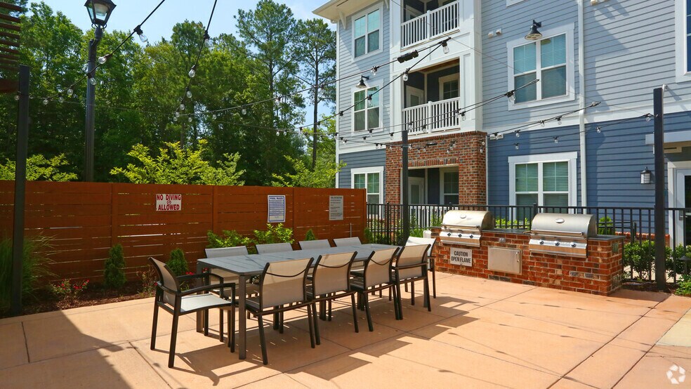 More Photos Of 301 Continental Pkwy, Newport News Apartments For Sale