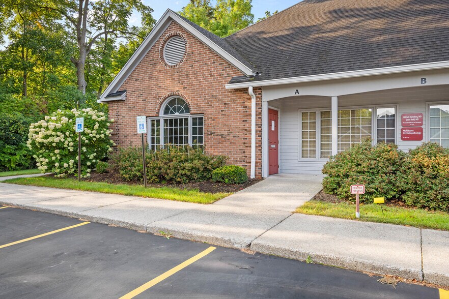 More Photos Of 61A Monroe Ave, Pittsford Office For Sale