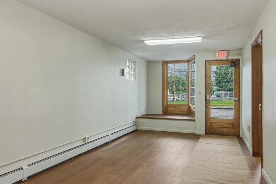 More Photos Of 25 E Pulteney St, Corning Office For Sale