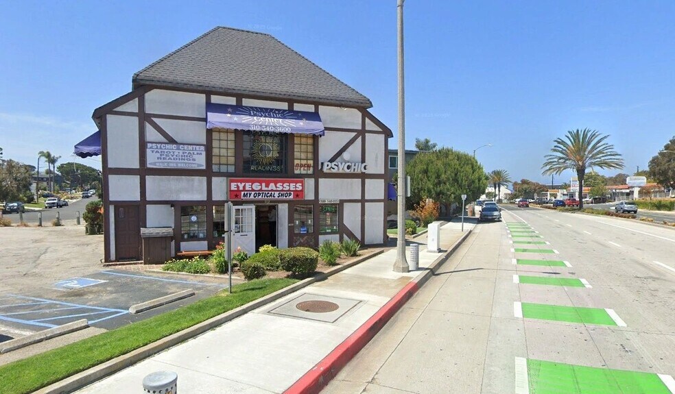 More Photos Of 910 Torrance Blvd, Redondo Beach Storefront Retail Office For Sale