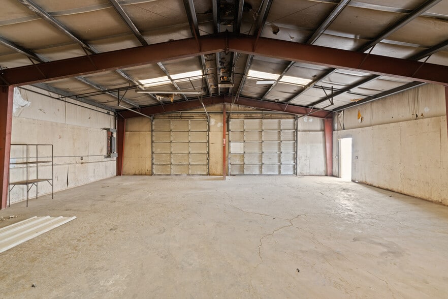 More Photos Of 947 Quayle ave, Salt Lake City Industrial For Lease