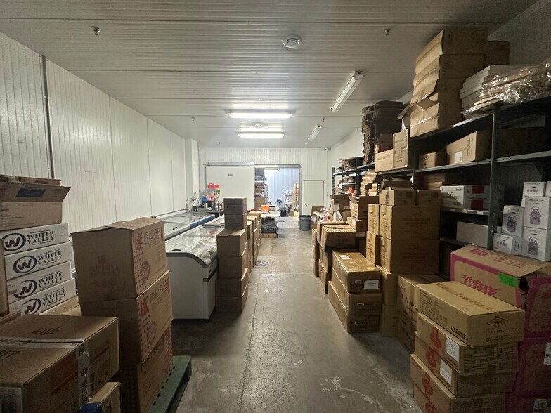 More Photos Of 21 Fairburn Dr, Markham Light Distribution For Sale