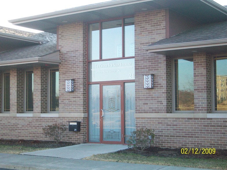 More Photos Of 9601 165th St, Orland Park Office For Lease