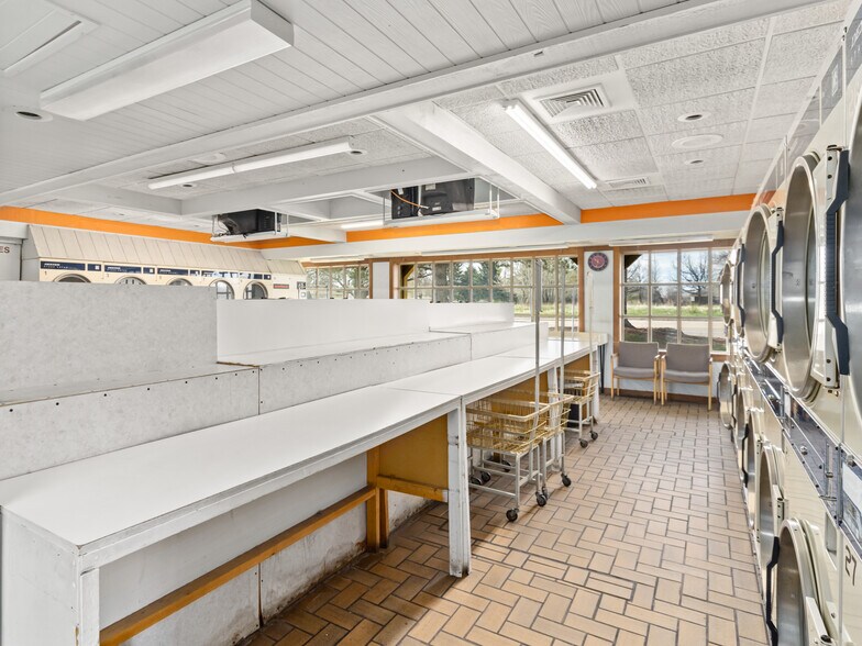 More Photos Of 2669 W Eisenhower Blvd, Loveland Freestanding For Sale