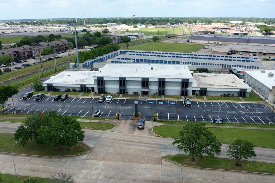 Primary Photo Of 3501 Turtle Creek Dr, Port Arthur Medical For Lease