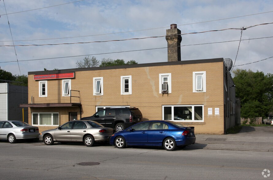 More Photos Of 48 Prospect St, Newmarket Warehouse For Lease