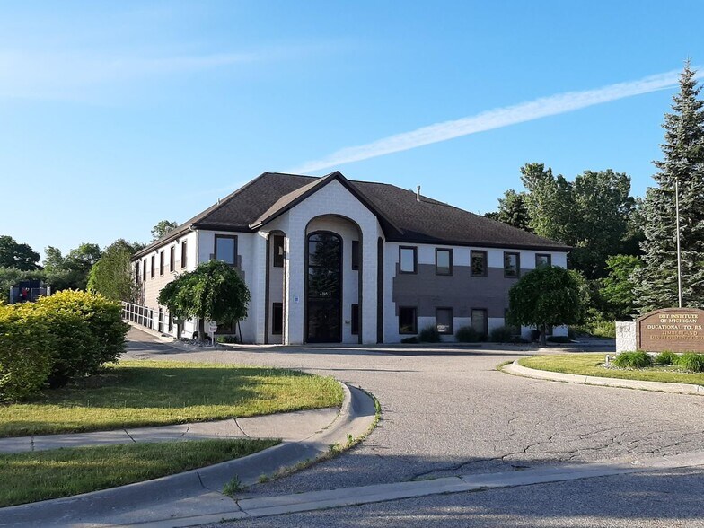 More Photos Of 4205 Charlar Dr, Holt Loft Creative Space For Sale