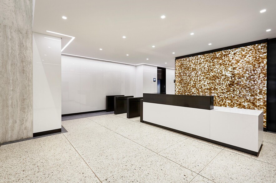 More Photos Of 675 Third Ave, New York Office For Lease
