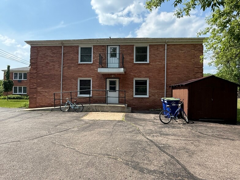 More Photos Of 3701 Robert Pl, Stevens Point Apartments For Sale