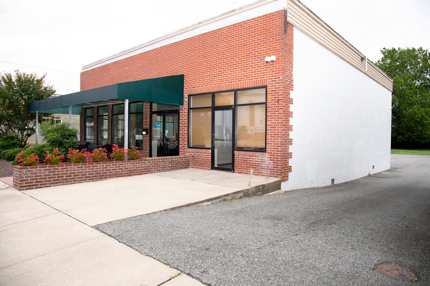 More Photos Of 204 S Main St, Federalsburg Storefront Retail Office For Sale