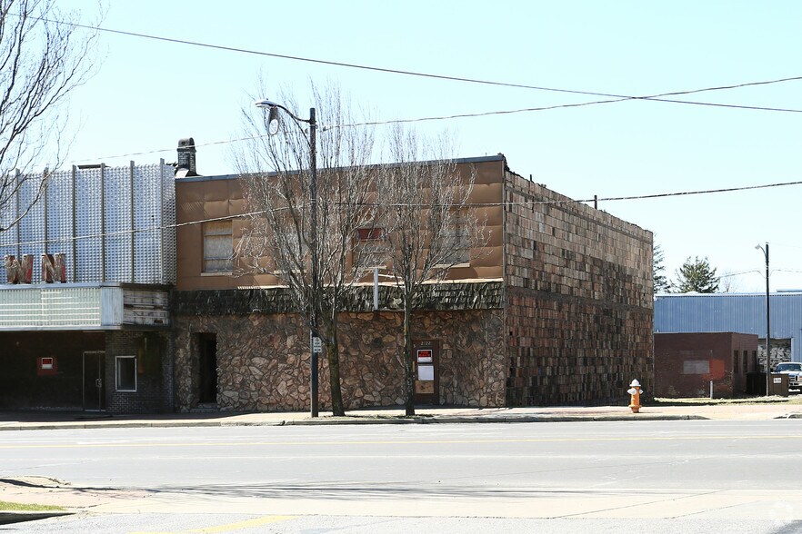 More Photos Of , Youngstown General Retail For Sale