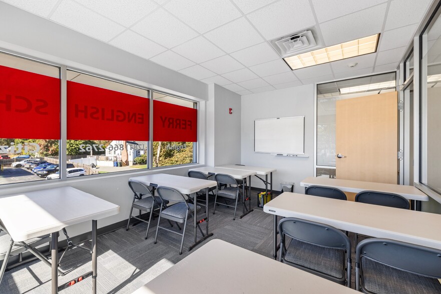 More Photos Of 251-255 Andover St, Peabody Storefront For Lease