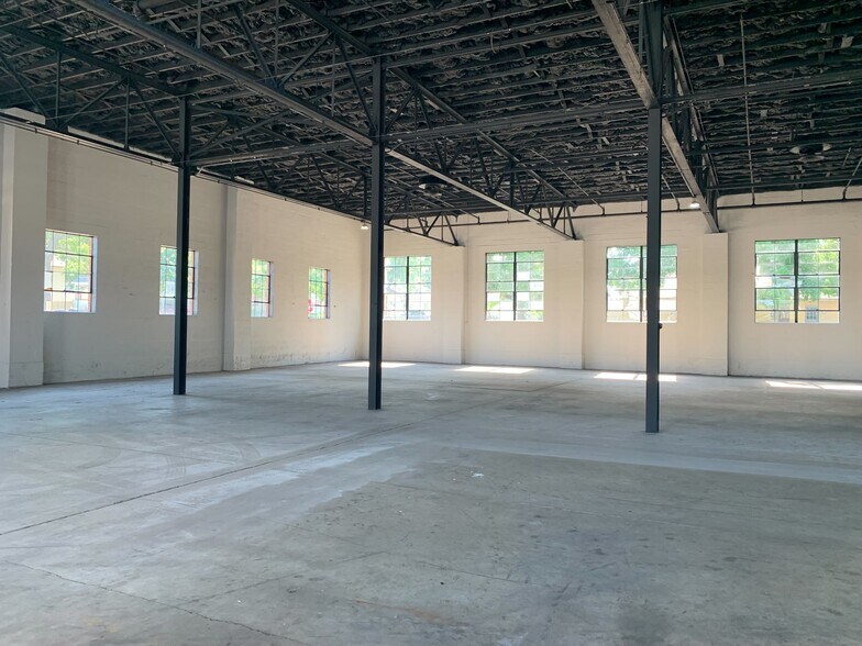 More Photos Of 107 W 2nd St, Webb City Industrial For Sale