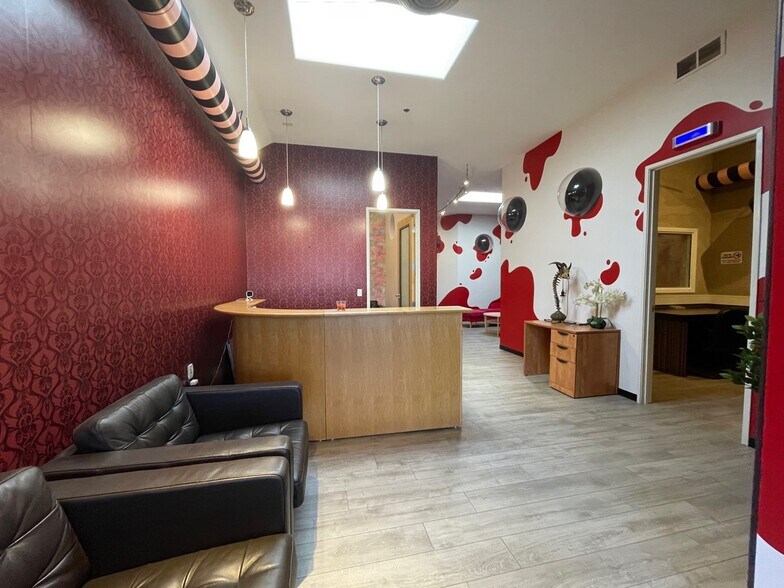 More Photos Of 2312 W Burbank Blvd, Burbank Loft Creative Space For Lease