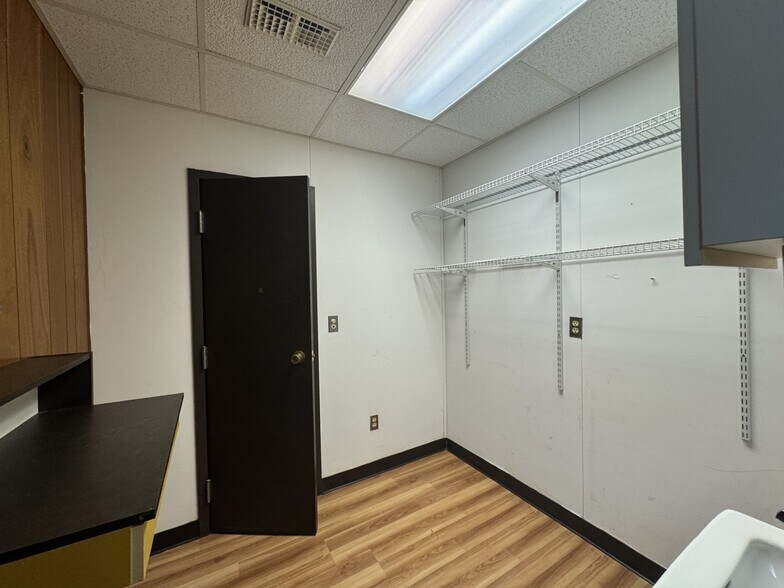 More Photos Of 106 Nate Whipple Hwy, Cumberland Office For Lease