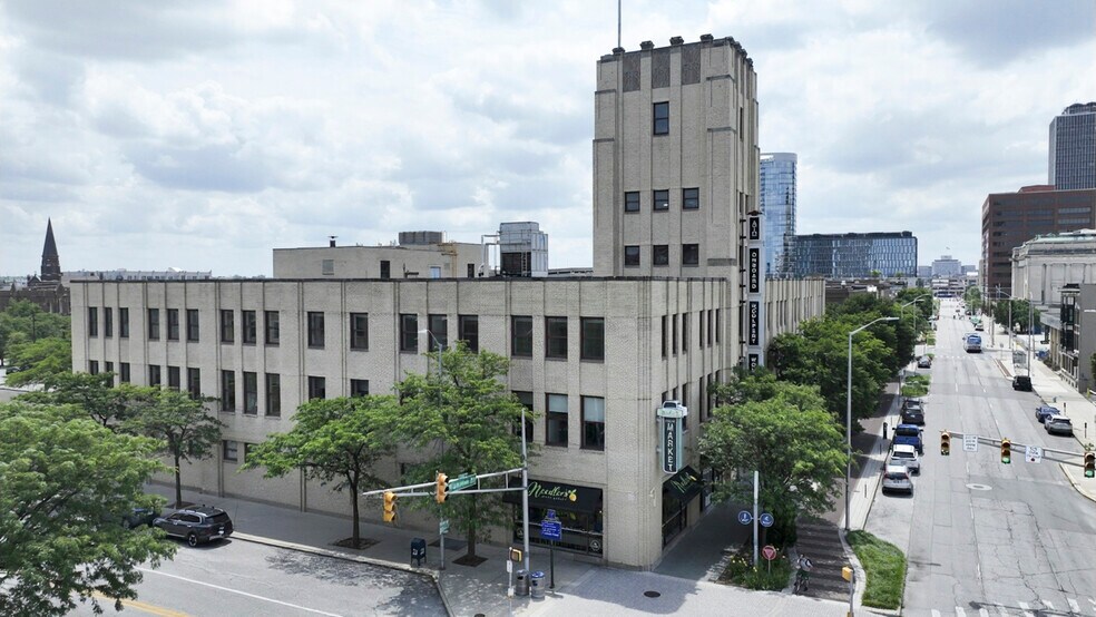 Primary Photo Of 333 N Alabama St, Indianapolis Office For Lease
