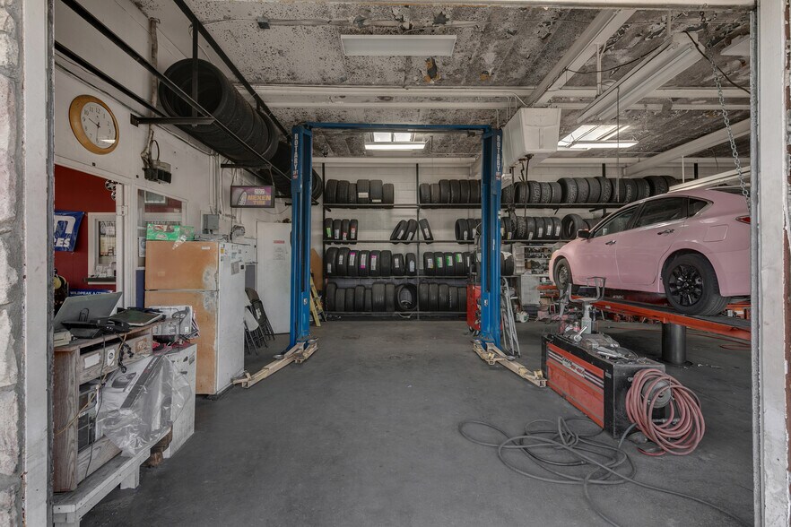 More Photos Of 15105 S Normandie Ave, Gardena Auto Repair For Sale