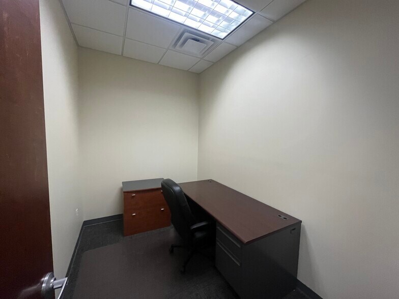 More Photos Of 8350 E Raintree Dr, Scottsdale Office For Lease